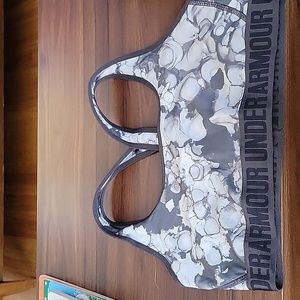 Large under armour sports bra